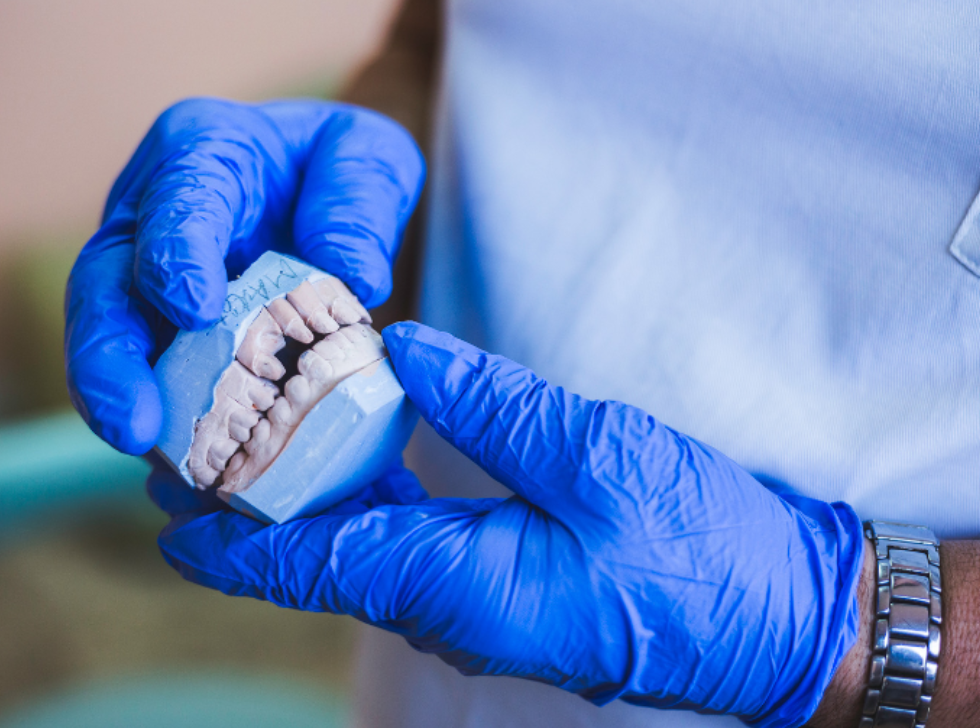 Traitement dentaire prothétique